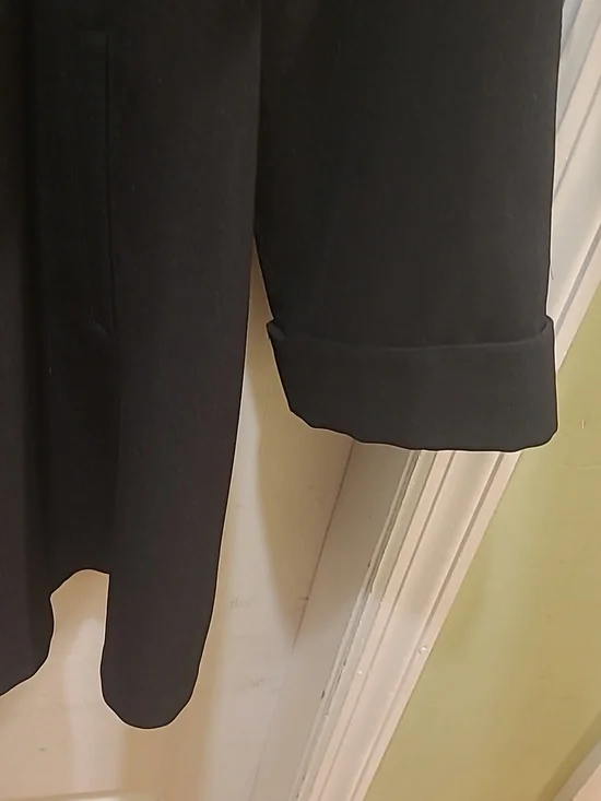 Bernardo Black Flowy Dresscoat/Raincoat - Picture 4 of 7